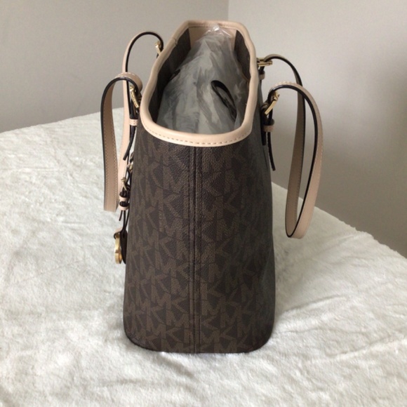 100% Autenthic Michael Kors Jet Set Medium Tote - Picture 2 of 15